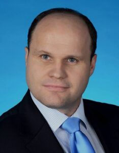 NOTARIUSZ Artur Leonarski
