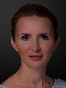 NOTARIUSZ Ewa Winiczenko
