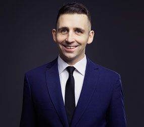 NOTARIUSZ Paweł Cywiński