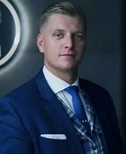 NOTARIUSZ Oskar Knuplerz